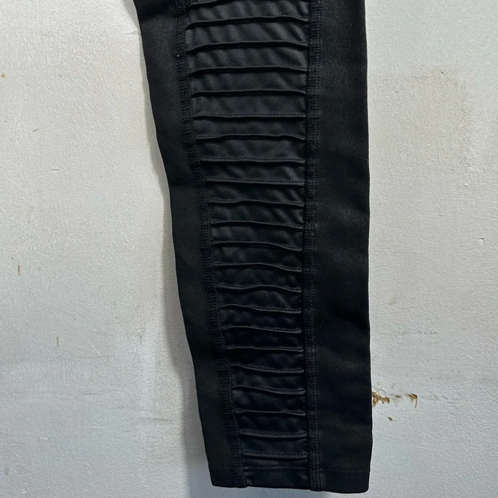 Alo Yoga High Waist Moto Leggings Black Glossy Womens Small Moto Mesh Athleisure